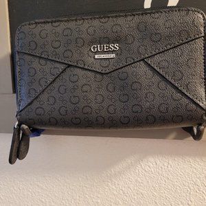 Guess Wallet